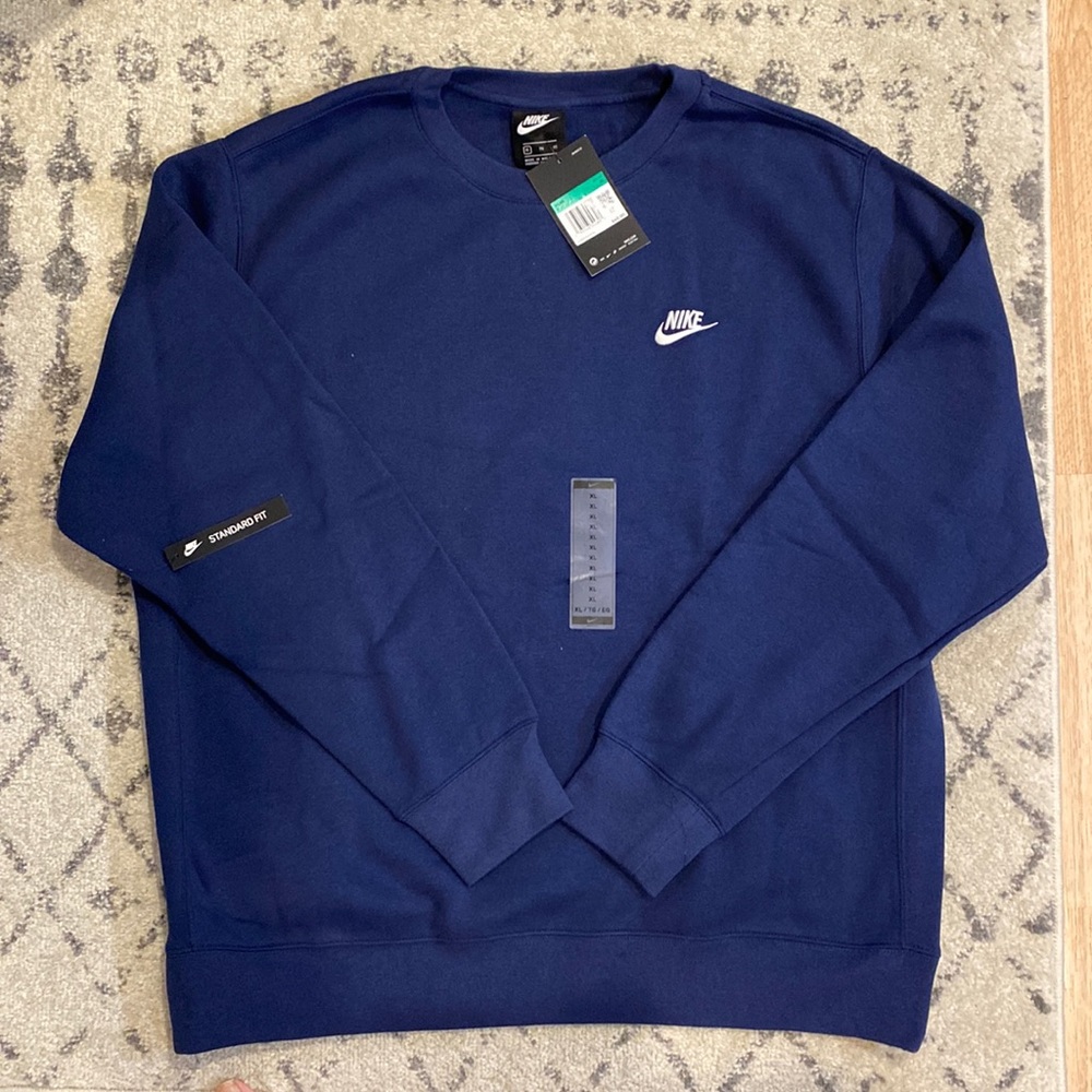 Men’s Nike standard fit crew neck sweatshirt navy blue